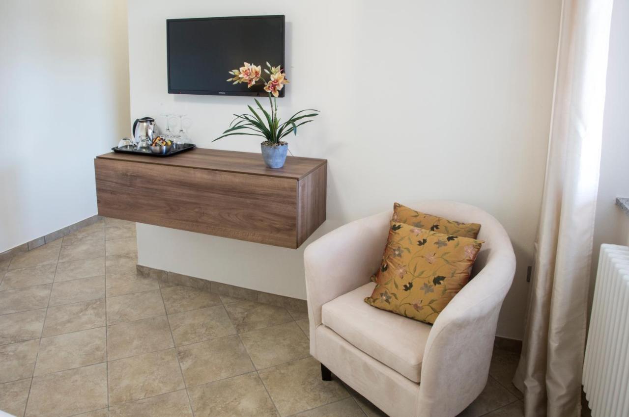 Calathea *